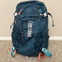 Camelbak Backpack - Sundowner 22L
