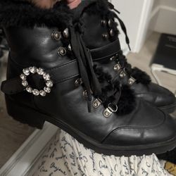 Black Boots 