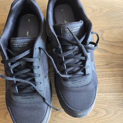 Sketchers Shoes