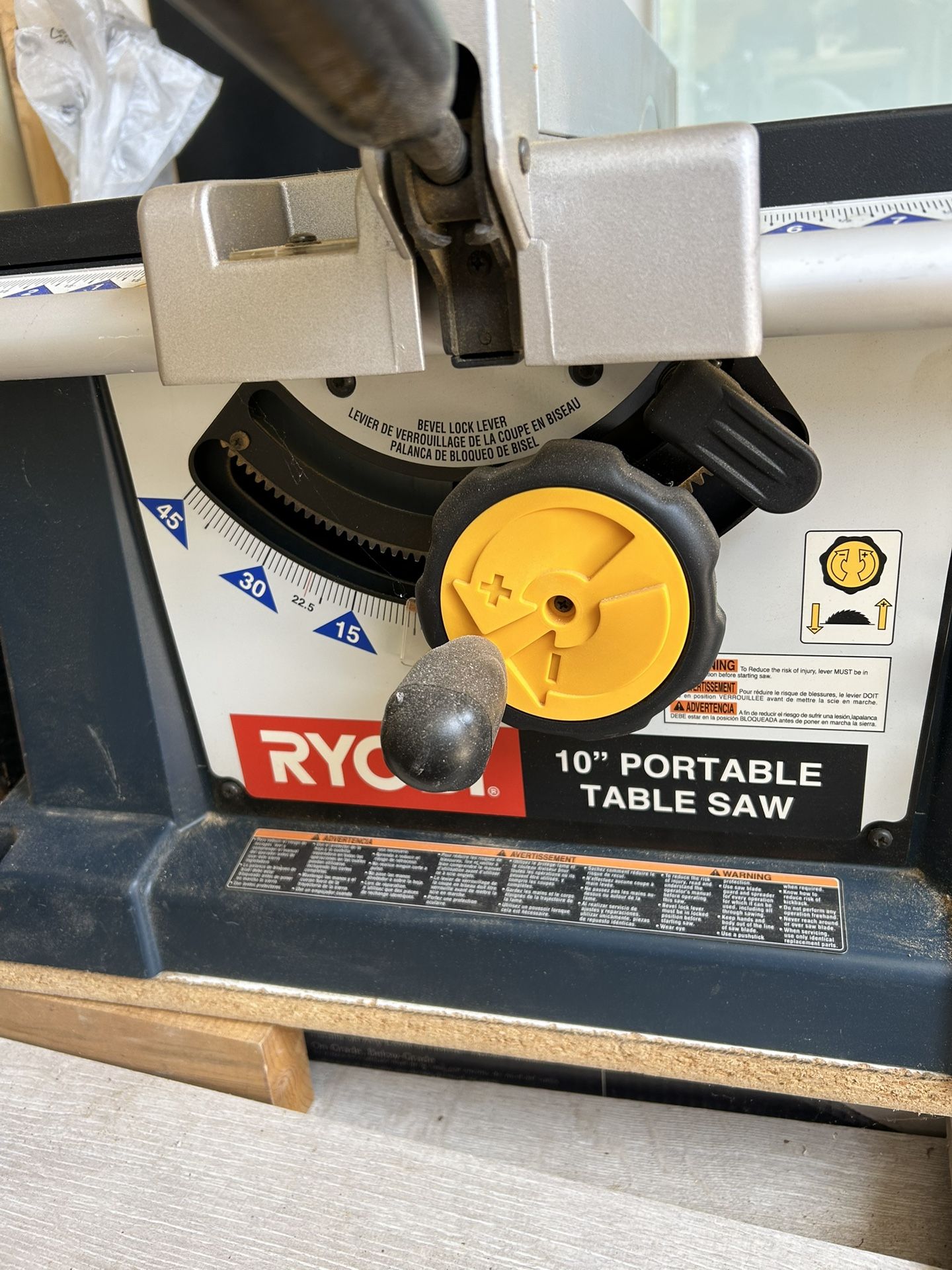 Ryobi 10 “ Table Saw BTS16