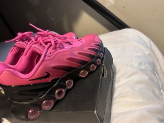 NIKE AIR MAX