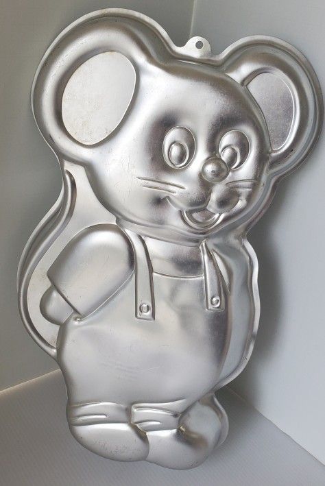 Little Mouse Wilton 1987 Cake Pan 2105-2380 Vintage Birthday Farm Country VTG