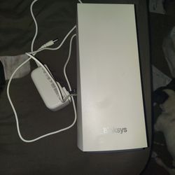 Linksys Ln301  WiFi Tri band Router 