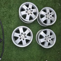 4 MERCEDES SPRINTER WHEELS $600