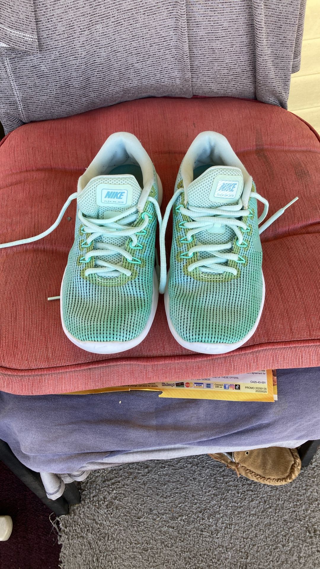 NIKE. Shoes. Size. 7.5