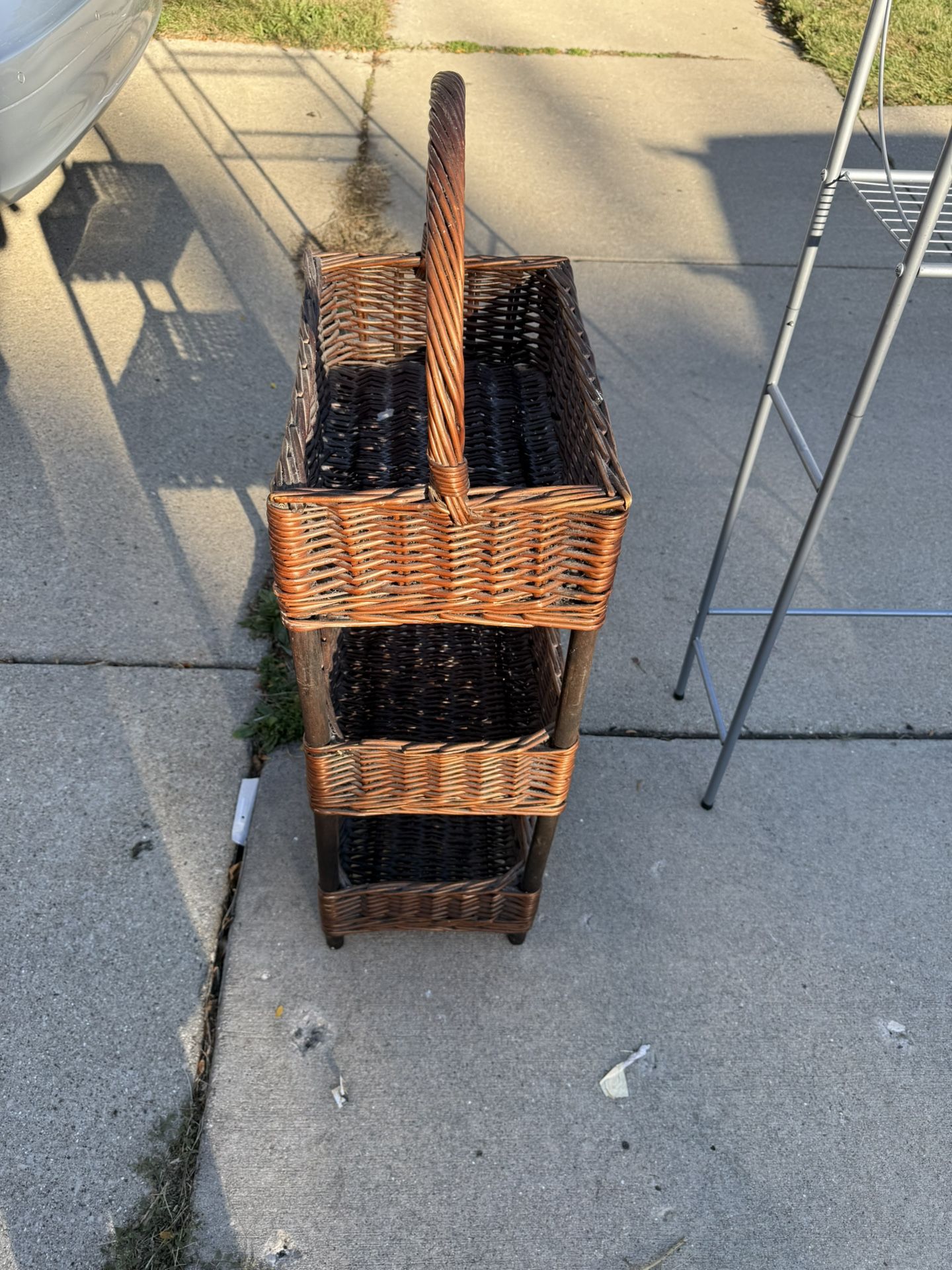 Wicker Basket Table 