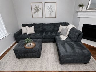 FREE DELIVERY 🚚 LARGE CHARCOAL SECTIONAL + OTTOMAN – CLEAN & COMFY!