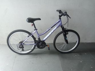 BICYCLE HUFFY 18 SPEED SIZE 24 BRAND NEW