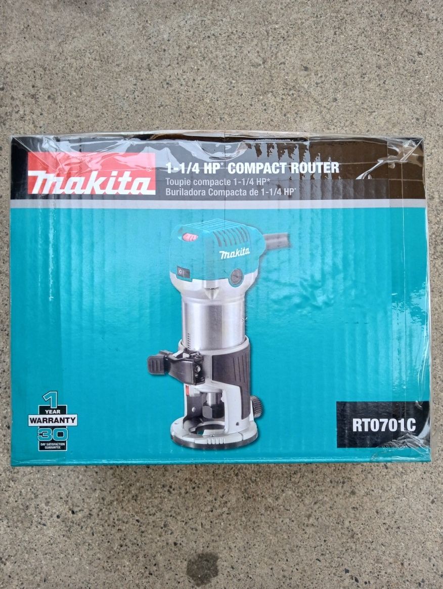Makita Corded Fixed Base Variable Speed Compact Router 