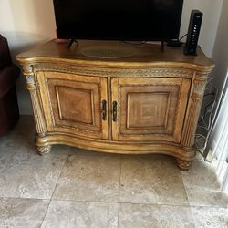 Tommy Bahamas Wood tv stand