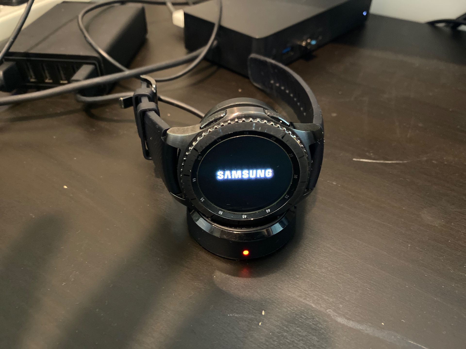 Samsung smart watch gear s3 frontier like new