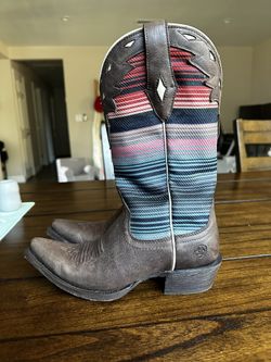Ariat Women’s Cowgirl Boots 6.5 