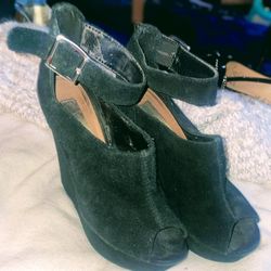 Black Velvet Wedges Size 7.5