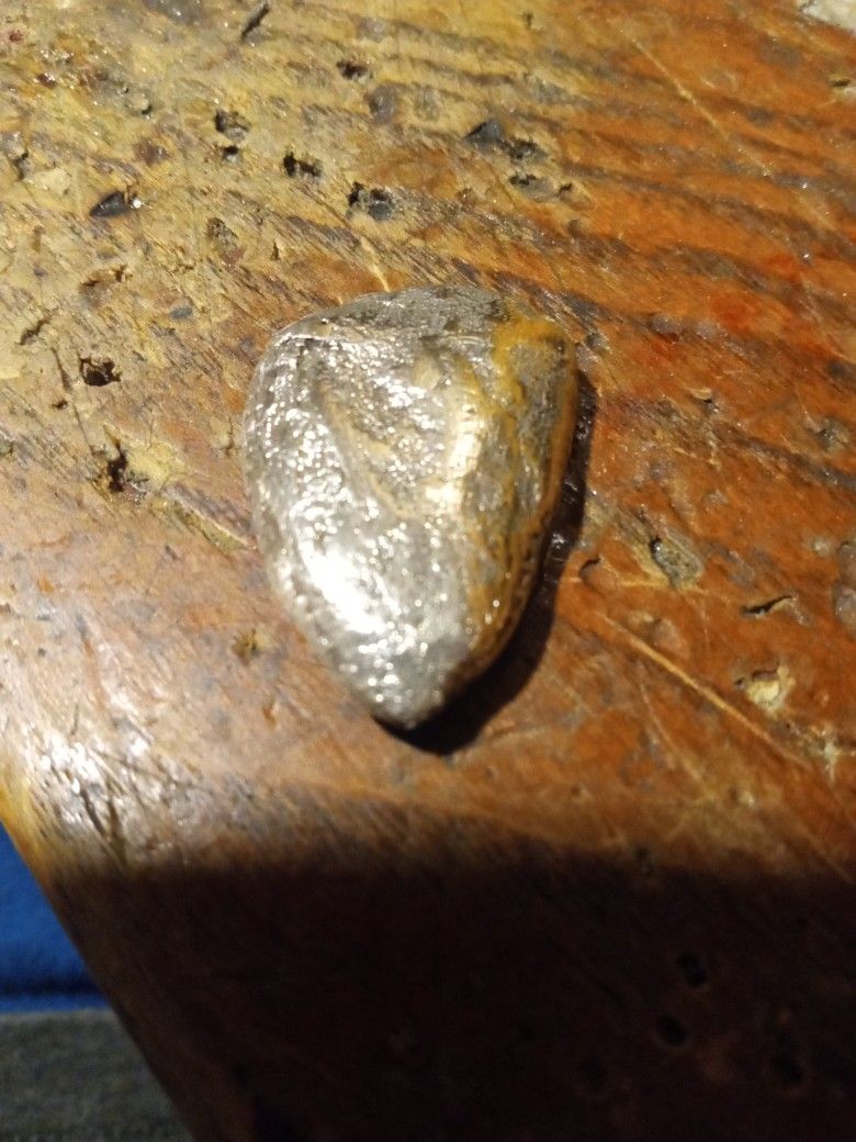Silver Chunk Weighs Over A Oz 20 Bucks Cash