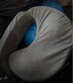Nursing pillow