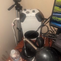 Xbox Series S And Elite Controller