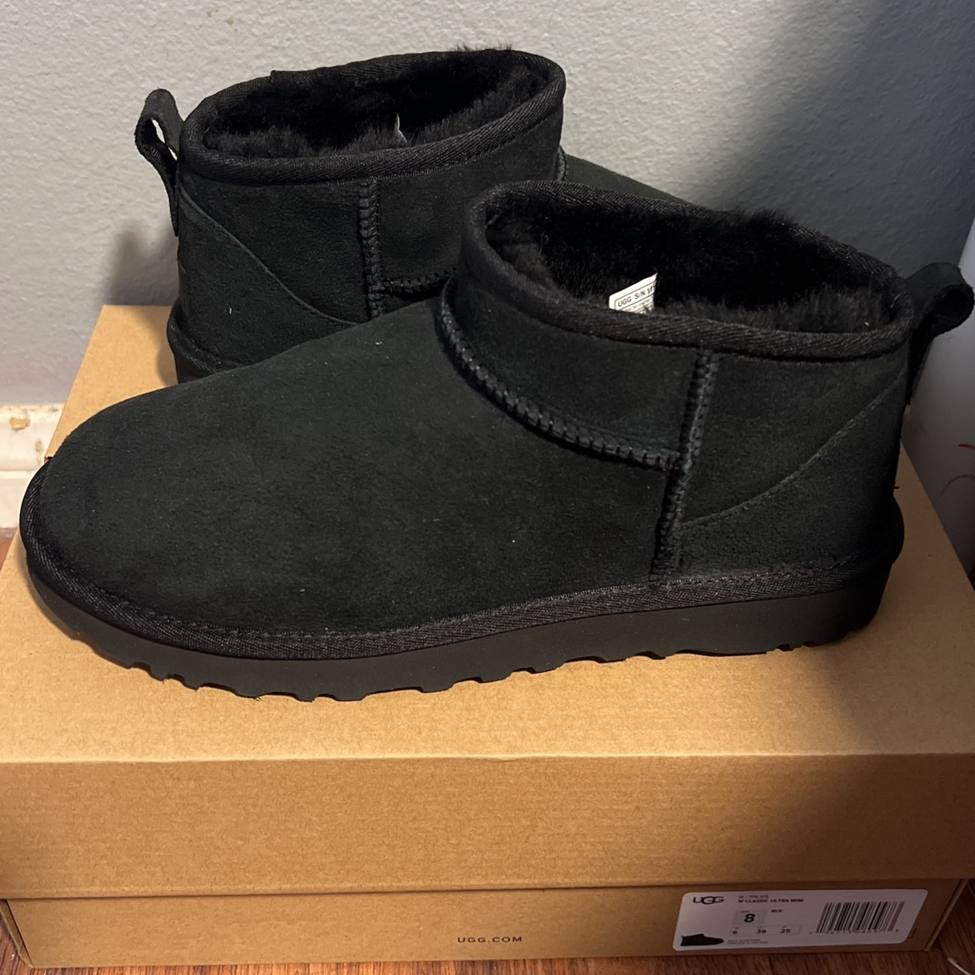 Ultra Mini Ugg (Black) Size 8 