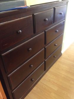 Pinewood dresser 9 drawer
