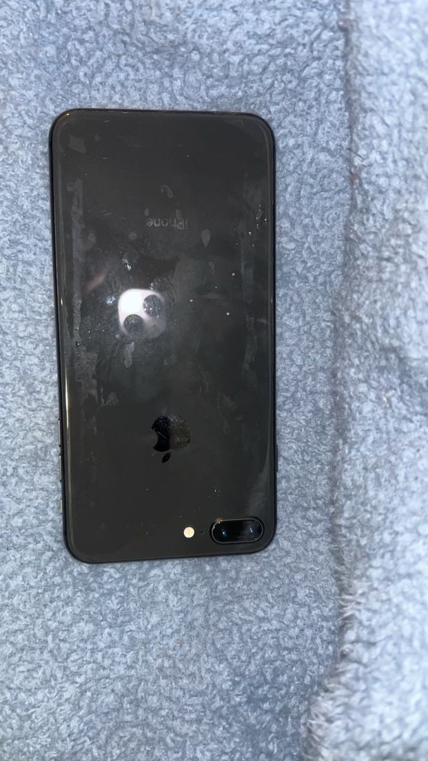 iPhone 8 Plus