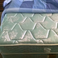 Bed With Head Board