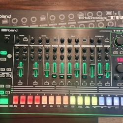 Roland TR-8 Rhythm Performer