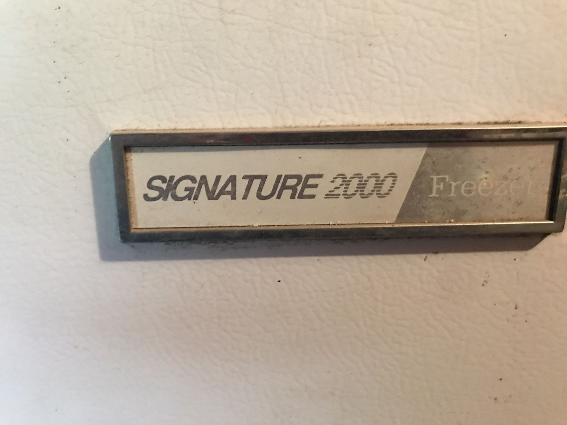 Signature 2000 10.5 cu ft upright freezer