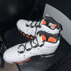 Men’s Basketball Shoes 