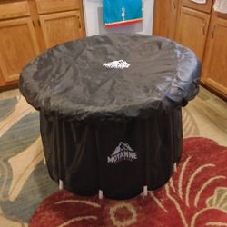 New. Never Used MOYANNE Ice Bath With Accessories