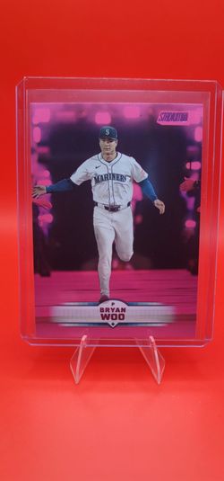 2025 Topps Stadium Club - Bryan Woo - Pink Foil - Seattle Mariners #197 - 5d