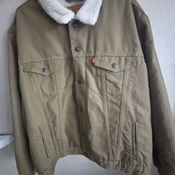 Levi’s Trucker Sherpa Jacket 