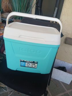 NEW IGLO 28QT COOLER 10 FIRM LOOK MY POST TONS ITEM