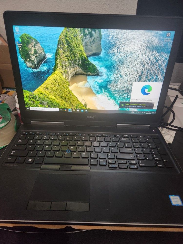 Dell Precision 7520 Intel i7 7820HQ CPU @2.90 GHz 512 GB SSD 4 GB graphics card 16 GB RAM
