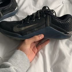 Nike Metcon 7 Black/blue  Size 9 