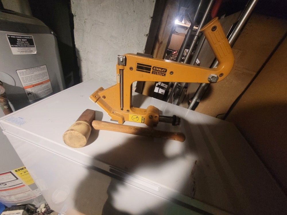 Bostitch Manual Flooring Nailer