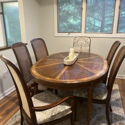 : Dining Table & Chairs Set 