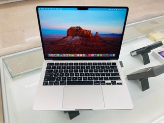 MacBook Air m2 8gb ram 256gb ssd
