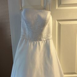 Brand New Size 4 Wedding Dress And Size 6 2 Tier Slip 