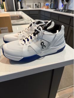 Women’s On Cloud Roger Club size 10 new