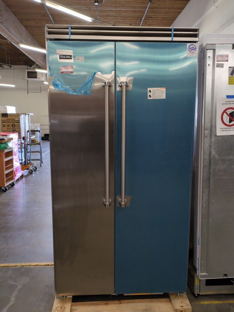 Viking 5 Series
VCSB5423SS
42 Inch Counter Depth Built-In Side by Side Refrigerator