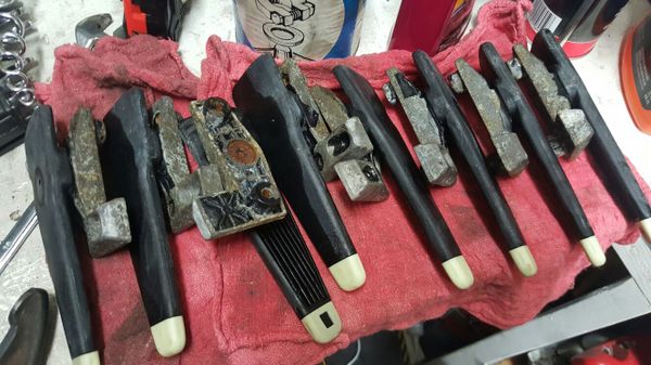 Chevy Avalanche Tonneau Cover Latches For Sale In Lake Stevens Wa Offerup