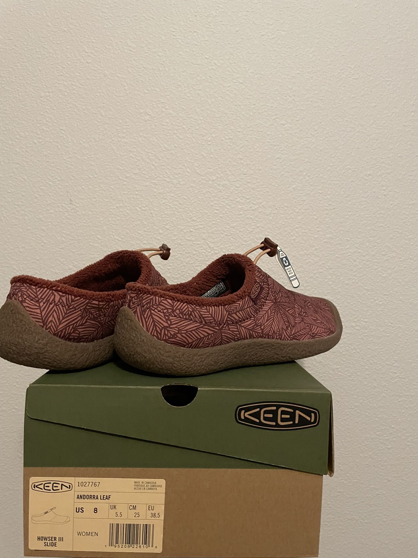 BRAND NEW KEENS SHOE WOMENS SIZE 8.0 for Sale in Vancouver, WA OfferUp