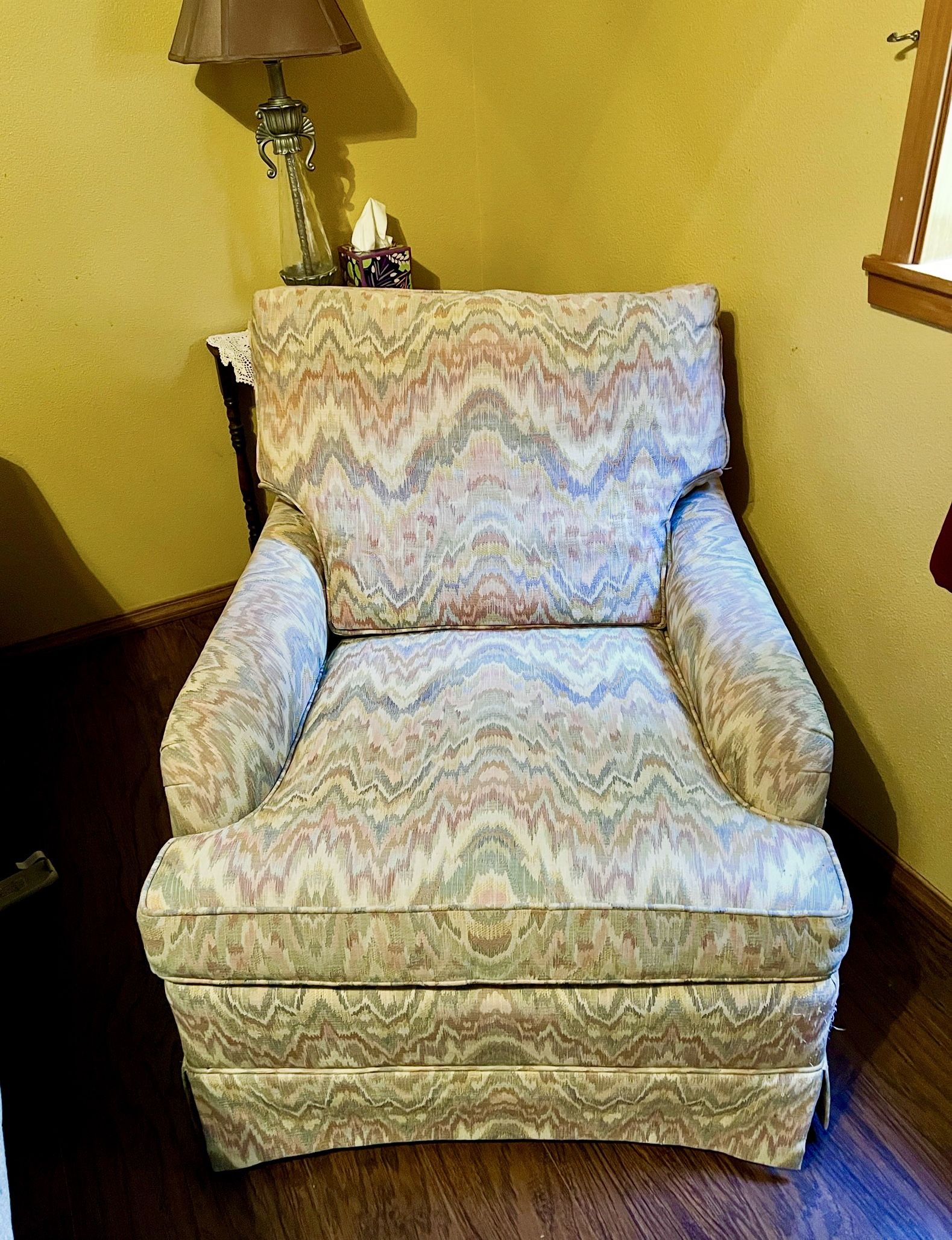 VINTAGE Hickory Fine Furniture Cherry Flame Stitched Armchair