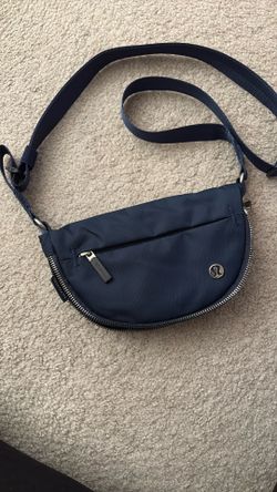 Lululemon festival Bag, 2L, Used Only Twice