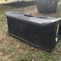 Gemini SoundSplash waterproof Bluetooth speaker