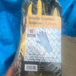 Brand  New Package Of Six Pair Of  Garden Or Contruction Gloves