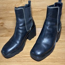 Women’s Micheal Kors Black Booties Size 7.5