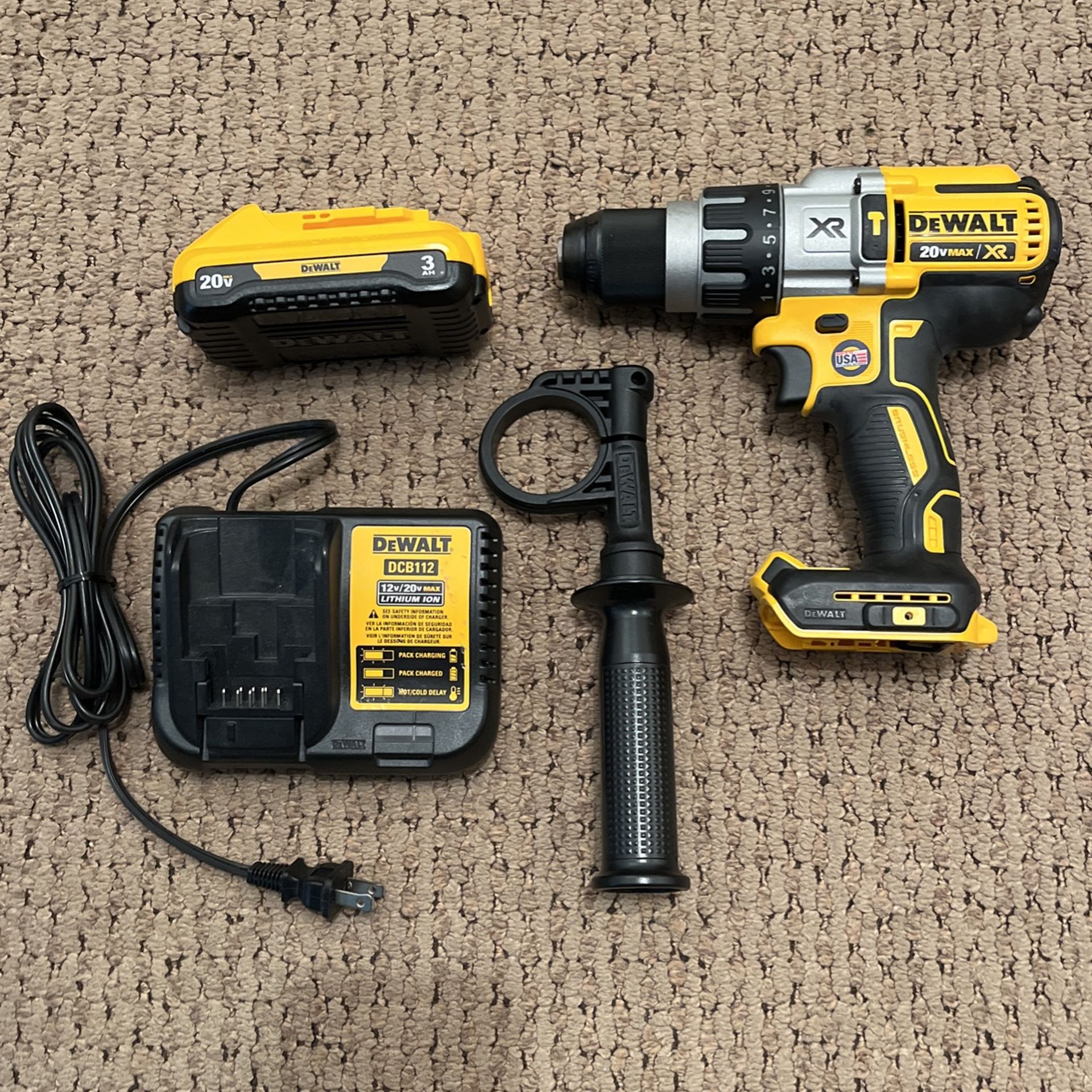 1/2 Dewalt Cordless Hammer Drill With Battery And Charger 