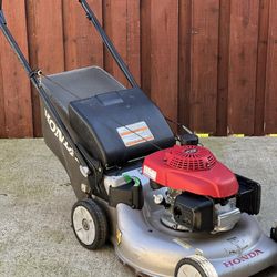 Honda self propelled lawn mower