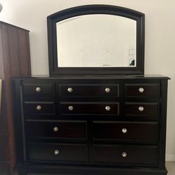 Draw Dresser and Mirror