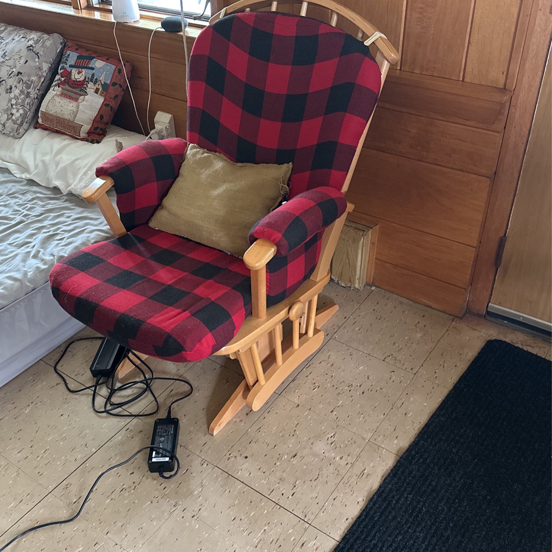 Maternity Rocking Chair With Setp Stool